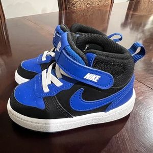 Nike blue shoes 6C